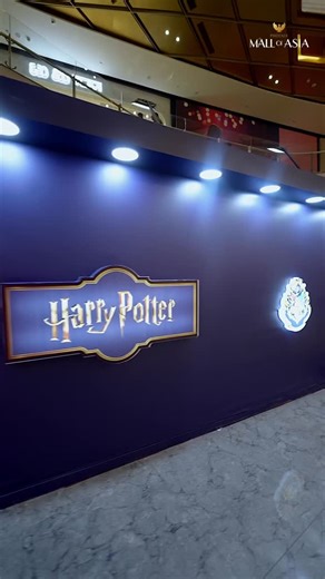 ✨ The magic has arrived at Phoenix Mall of Asia! The Harry Potter Pop-Up is now LIVE at the Ground Floor — packed with exclusive products, magical finds, and endless wonder for every witch, wizard, and Muggle alike. 🪄 Step into the world of Hogwarts. 🛍️ Discover limited-edition collectibles. ✨ Experience the magic from 6th December to 31st December. Come visit and let the enchantment begin! #PhoenixMallOfAsia #HarryPotter #HamleysIndia #HarryPotterPopup #WizardingWorld #HogwartsMagic #Bangalor