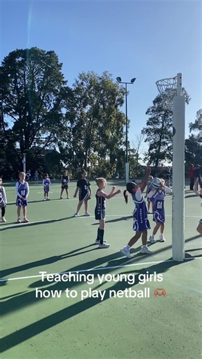 Teaching Young Girls How to Play Netball