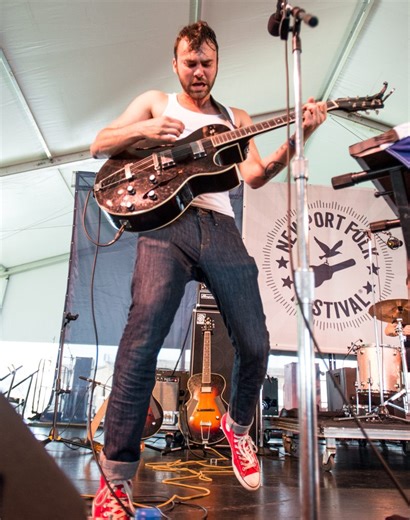 Shakey Graves Announces New Album Fondness Etc For May 2026 Release, Shares New Single “Time Flies” -