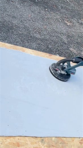 Step-by-step timber roof waterproofing with the LAVA 20 system, straight from our Owl Waterproofing training session. Can’t find a suitable date or just interested in upcoming dates? Fill the form in below and we’ll be in touch - https://lava20waterproofing.com/training/?gad_source=1&gad_campaignid=22253876143&gbraid=0AAAAAocoPM0C4gKiEnhVvMQygT-W5Uwax&gclid=Cj0KCQiAjJTKBhCjARIsAIMC44_Yoiy3PCJRtABcFt7JH8nyCxWnX1IuE4vo6PwvzMVwoH5fG2gpo30aAp-vEALw_wcB #timber #lava20 #construction #roofing #roofer 