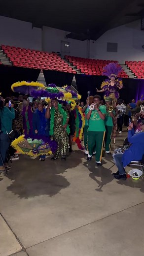 Jackson-Olin High School’s Mean Green Marching Machine performed at a #MardiGras event at the Boutwell Auditorium on Tuesday evening in Birmingham, Alabama! #marchingband #highschool #fattuesday Birmingham City Schools | Fred Davenport
