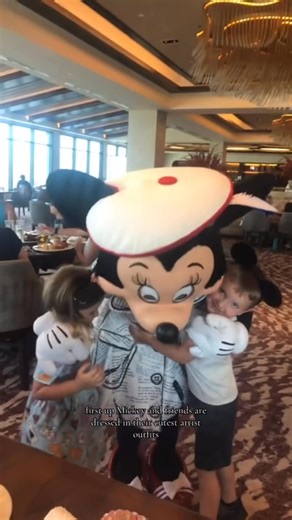 ✨ Looking for the best character breakfast at Walt Disney World? ✨ Topolino’s Terrace at Disney’s Riviera Resort is a must-do! 🎨🍽️ 🌟 Mickey, Minnie, Donald, and Daisy appear in their adorable artist outfits ☕ Enjoy rooftop views, gourmet breakfast options, and Disney magic in every bite 👨‍👩‍👧 Perfect for families or adults-only mornings I’ll handle every detail of your Disney vacation — for FREE! 💫 📲 Head to the link in my bio to start planning today! #DisneyWorld #DisneyDining #Characte