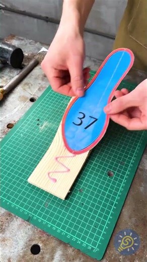 Einen Schuh aus Holz herstellen 😮 Kreatives Handwerk! #DIY