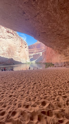 Redwall Cavern, Grand Canyon! 🤩 . . . . #grandcanyon #grandcanyonnationalpark #rivertrip #riverrafting #redwallcavern #cave #outdoors #getoutside #thegreatoutdoors #bestvacations #westernriver #westernriverexpeditions #coloradoriver @stephthefish | Western River Expeditions