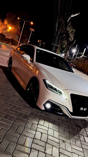 Toyota Crown RS Advance 2018/21 - The Ultimate Luxury Car