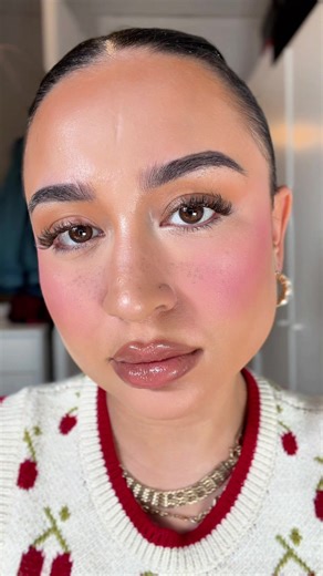 Hailey Bieber's Makeup Hack and Favorite Blush