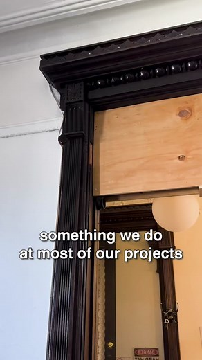 Your guide to getting a smooth, natural finish on wood trim 🪵🪟🚪 It takes a lot of patience, plus a heat gun, liquid wood stripper, scraping, and sanding. We shared some of our favorite products and tips for stripping on the blog this week! Make sure to check it out! #brownstone #brownstoneboys #brownstonerenovation #homerenovation #woodstripping #paintstripping