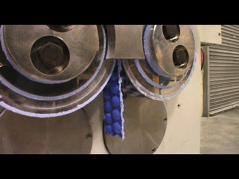 Briquetting Dry Powder with the Hosokawa Alpine CS 25 Kompaktor