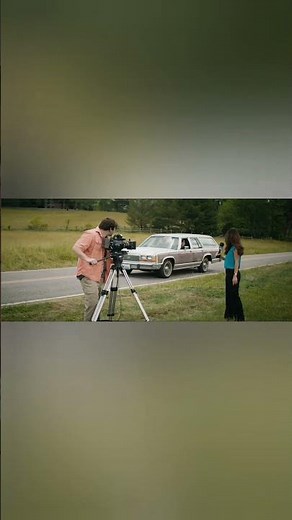 "Three Billboards Outside Ebbing, Missouri". A funny scene with a reporter