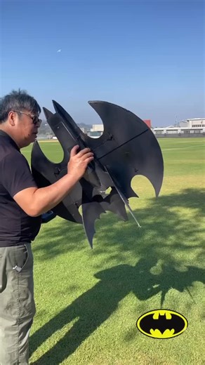 Batman: The Animated Series on Instagram: "#Batman #BatmanTheAnimatedSeries #BTAS #DC #BruceWayne #BruceTimm #TheJoker #HarleyQuinn #Bane #Superman #Catwoman #Cartoon #Animation #Robin ##TheFlash #Wonderwoman #GreenLantern #Joker #JusticeLeague #BatmanBeyond #TheNewBatmanAdventures"