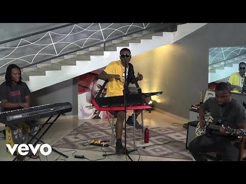 Ariel Sheney - Amina (Live from Home)