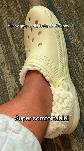@Crocs I could never find my size at stores that sell them, but I finally did at a Crocs official store! So many options 🥹. Super comfortable and perfect for the off and on swelling while pregnant. 🤰🏽#crocs #fyp #26weekspregnant #pregnant #shoes