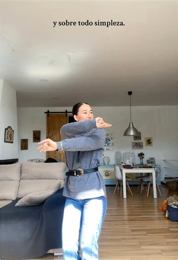 Aprende a Bailar Sevillanas con Ainhoa y Elena