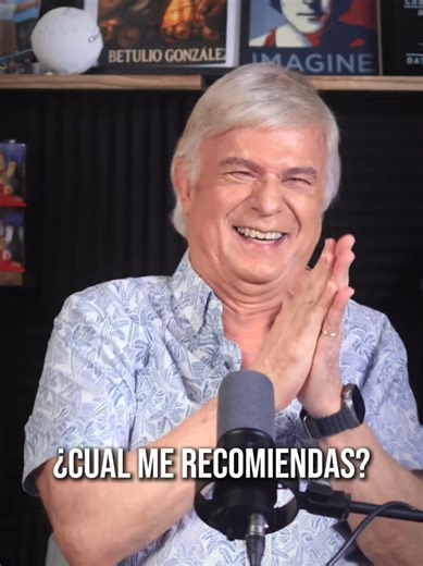 Cuando te preguntan la edad pero tú te sientes de 15... ¡o de 34! 😂 La actitud lo es todo, Gustamigas y Gustamigos. No importa el color del pelo, ¡lo que importa es la energía! ⚡️ ¡Gracias por existir!@Freddy Bastidas #GustavoPierral #humor #BuenasNoticias #HumorVenezolano #Storytime