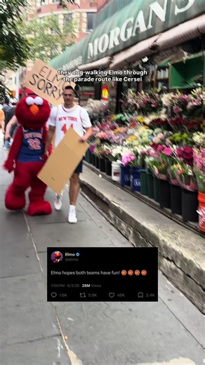 ELMO SORRY :( #KnicksParade NYC | elmo