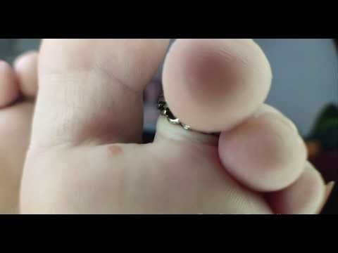 Feet toes Сlose-up, girl ignore you, part1