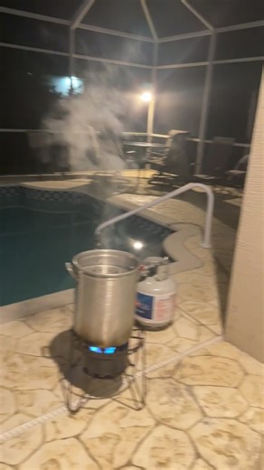 PNP fried chicken , they say Fu@k hooks Montez Boston | Shik Boston