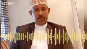 Ciidamada booliiska ee dalka Zambia ayaa tobonaan qof oo Somali ah si aan kala sooc lahayn uga taxaabay masaajid ku yaal dalka Zambia, Guddoomiyaha Jaaliyadda Soomaaliyeed ee Zambia, Maxamuud Maxamed oo Hiiraan ku magac dheer ayaa BBC uga warramay sida ay wax u dheceen. | BBC News Somali