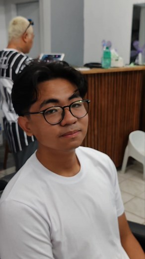 "Invest in your hair, it's the crown you never take off. 👑💇‍♂️"💈 #razorramonbarbershop | Razor Ramon Barber Shop