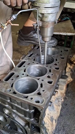 1.1K views · 1.2K reactions | jcb engine honing #workshop #jcb #backholoader #clyinder #block #toptrending #topreels #instafit #inspiration #ajaibsinghmalwa #fblifestyle | AJAIB SINGH MALWA | Facebook