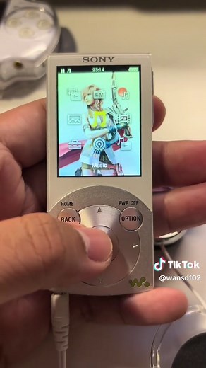 How to add songs to Sony Walkman #sony #sonywalkman #fyp #mp3 #2000s | sony walkman