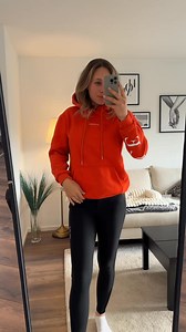 🧡 Entdecke deine neuen Trend-Pieces bei SILVER CIRCLE! 🤩 ✅ Hoody in 5 Farben ✅ kuschelig weich 🌱 Plastikfreier Versand 🤍 tausende glückliche Kundinnen 🤝 hohe Kundenzufriedenheit Lange Tage im Stall oder auf dem Turnier, diese Styles sitzen einfach immer. → Jetzt shoppen: silvercircle.de✨ | Silver Circle