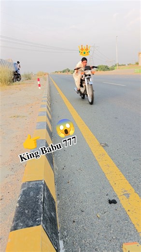 Honda 125 2025 Model Does AMAZING Stunt Drag Race😱