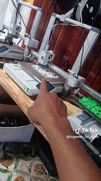 ¡#piezas Piezas mecánicas y autor motrices!#Caracas #automotriz #3dprinting #venezuela