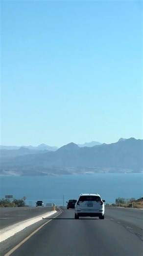 Is Lake Mead Worth the Drive?! 🚗