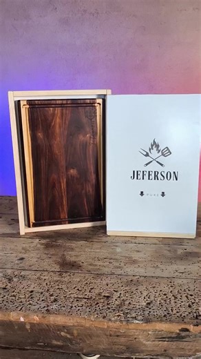 Um baita presente personalizado não acham? 🤩🎁 E vocês, gostariam de ganhar um presentão desses? Me conta aqui nos comentários 😉👇🏻 #diy #presente #personalizados #marcenariacriativa #artesanal