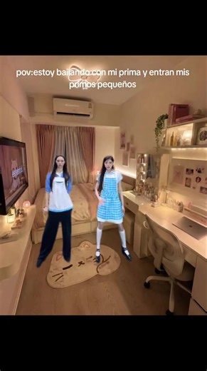 POV: estoy bailando con mi prima y entran mis primos pequeños - diálogo divertido