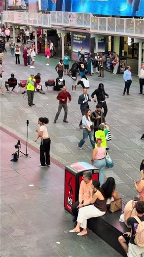 Just beat it 🤷🏻‍♂️ Dre_da_dancer Soce The Elemental Wizard #dance #mj #beatit #michaeljackson #nyc
