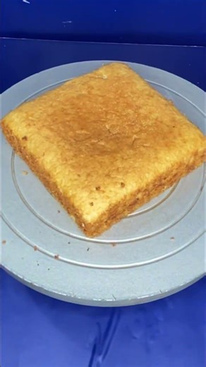 Square shape cake को ￼ de mould कैसे करे# youtube#like# ￼ subscribe#virl# short# shortvideo#short#