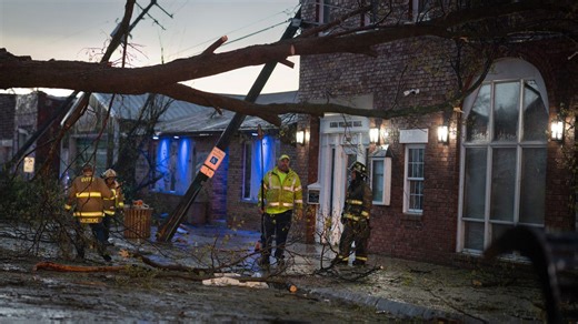 Severe weather outbreak leaves damage across Plains, Midwest
