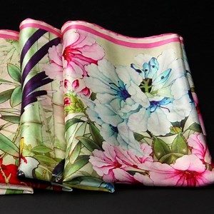 [Hot Item] Flower Pattern Silk Scarf