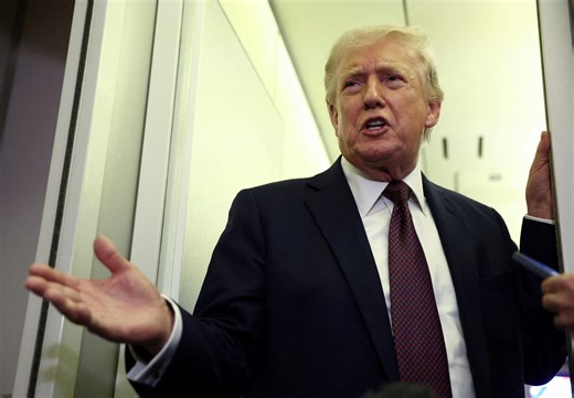 Trump vote par correspondance en Floride, tandis qu'un démocrate s'empare du district de Mar-a-Lago