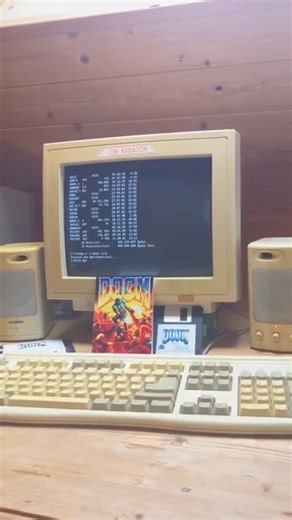 240K views · 3.7K reactions | Instalando DOOM en un PC de 1993 | Software Crafters | Facebook