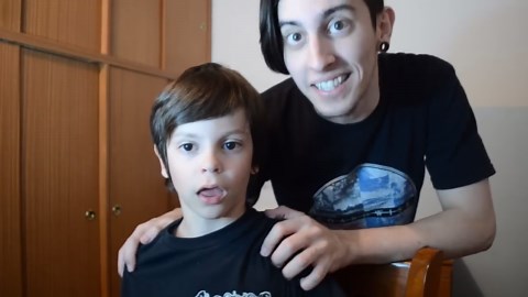 Esto pasa cuando mi hermanito juega ZLAP.IO!