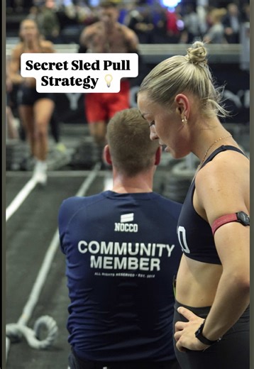 Our Secret Strategy here ⬇️🤫💡: We’re sharing this because we truly believe HYROX gets better when knowledge is shared not hidden!! Here’s exactly how we approached Station 3: Sled Pull ❗️The stronger runner starts the station. ❗️ For us, that’s Stefan. @colossusflex While he starts pulling, I take my carb gel fueling at the perfect moment instead of “resting”. Lane strategy: • Stefan pulls 1.5 lanes • I pull 0.5 lane • Stefan 0.5 lane • Me 0.5 lane • Stefan finishes with 1 full lane ❗️Fast swi