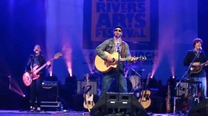 Cover Alert | Amos Lee Covers Queen & Beyonce