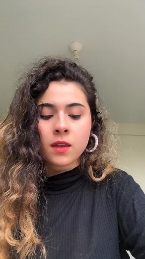 Canciones en Piano: Interpretación y Emoción | Silvana Estrada