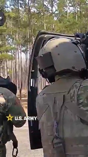 U.S. Army Black Hawk Machine Gun Training