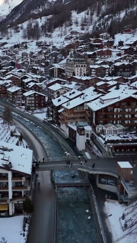 Switzerland’s Zermatt: Snowy peaks, winter sports & enchanting alpine views