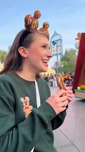 1.7M views · 52K reactions | Disney Funny  moments #disney #disneyland #disneyworld #funnyvideos #funnymoments #funnyreels #funny #disneyparks #usa #fypシ゚ #disneycharacter | Bryan entertainment tv | Facebook