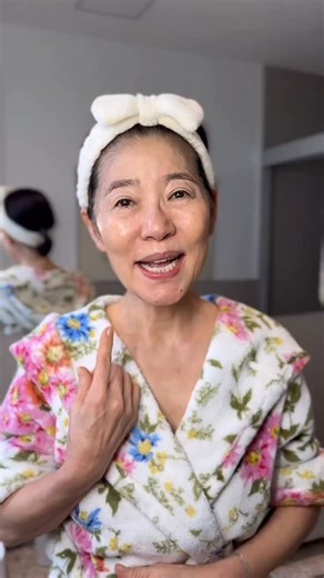 Jin Kbeauty on Instagram: "Meu Skincare da manhã com 73 anos ✨🧖‍♀️ Lista de produtos que usei: - ATOMY ABSOLUTE CELLACTIVE AMPOULE - ⁠ATOMY ABSOLUTE CELLACTIVE TONER - ⁠VT COSMETICS REEDLE SHOT - GREEN TANGERINE VITA C - CELIMAX ⁠PORE + DARK SPOT CREAM - ⁠ATOMY HEALTHY GLOW BASE - ⁠ATOMY BB CREAM #akincarecoreano #kbeauty #skincare #belezacoreana"