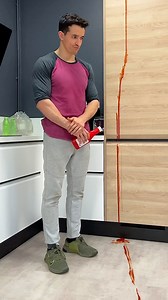 Ketchup accident 😅 | Tibo Inshape