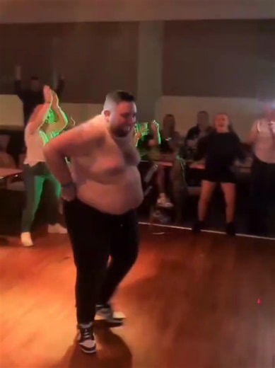 Dance Your Ass Off: Geees Rolly Polly Wiggle Tutorial