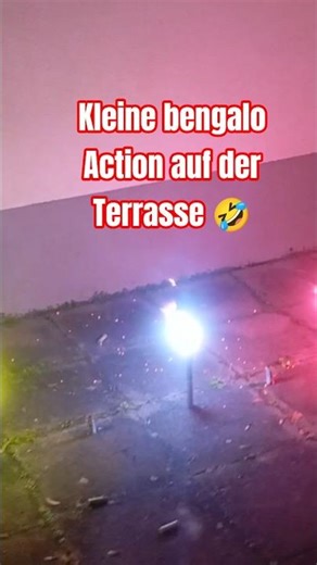 Bengalo Action auf der Terrasse 🤣🧨🎇 #pyro #fireworks #eventpyrotechnik #feuerwerk