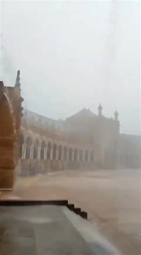 Plaza De España in Seville, Spain battered by torrential rainfall earlier today. 😯🌧️🇪🇸 Credit: Domínguez Arjona. | Extreme Weather