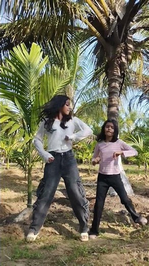 dance👯 with my bestie 🥰 #dance #atdd#trending #shortvideo #song# #friends #mamadurai